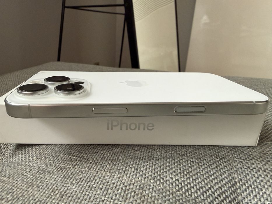 Iphone 16 pro 128 GB biały. Gwarancja