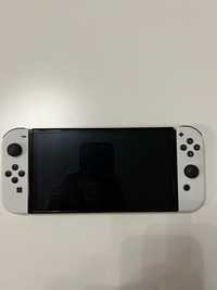 Nintendo Switch OLED biały + Oryginalne Etui
