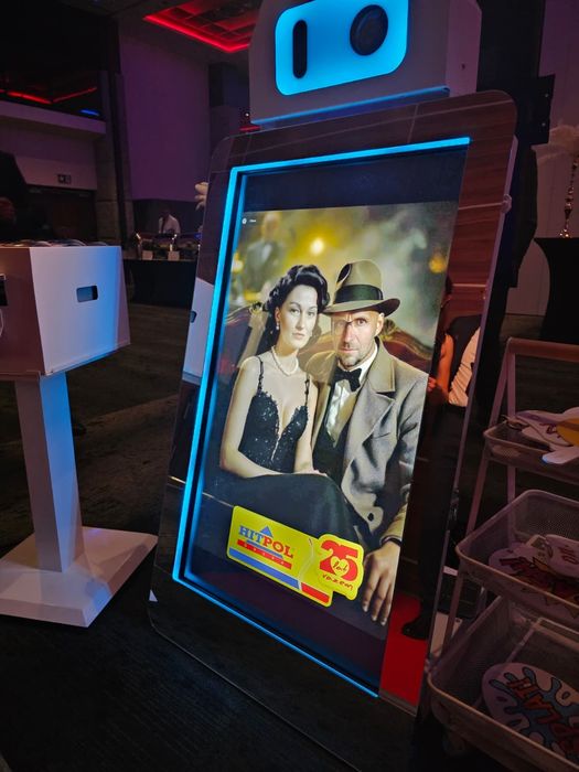 Fotobudka  Fotobudka 360 Bialy Mis Ciężki Dym Fontanny Iskier Napis NE