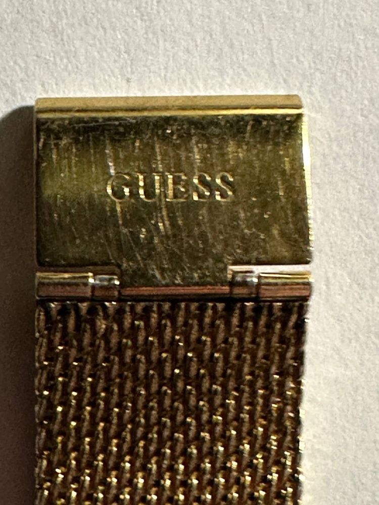 Годинник жіночий Guess