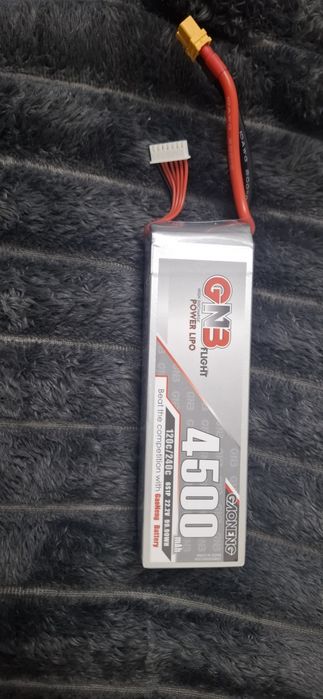 Акумулятор GNB 22.2V 4500mah 110C Li-Po 6S1P
Ємність: 4500mAh
Напруга:
