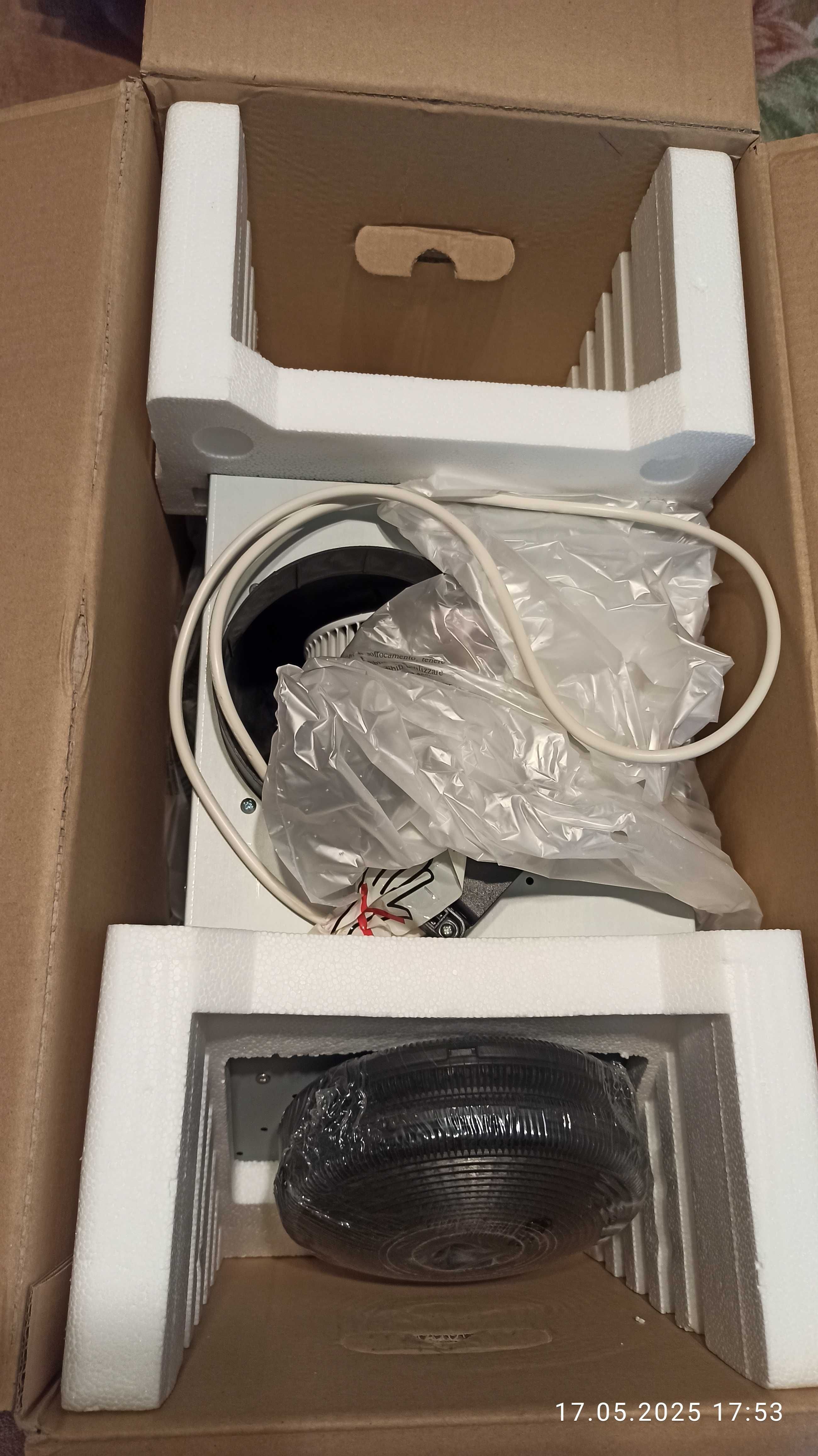 Витяжка вбудована Electrolux LFG525K