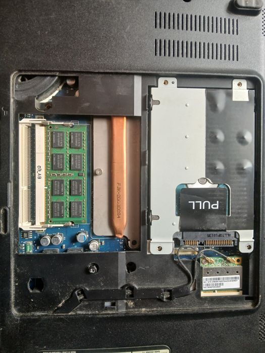 Samsung r428 не робочий.Розборка