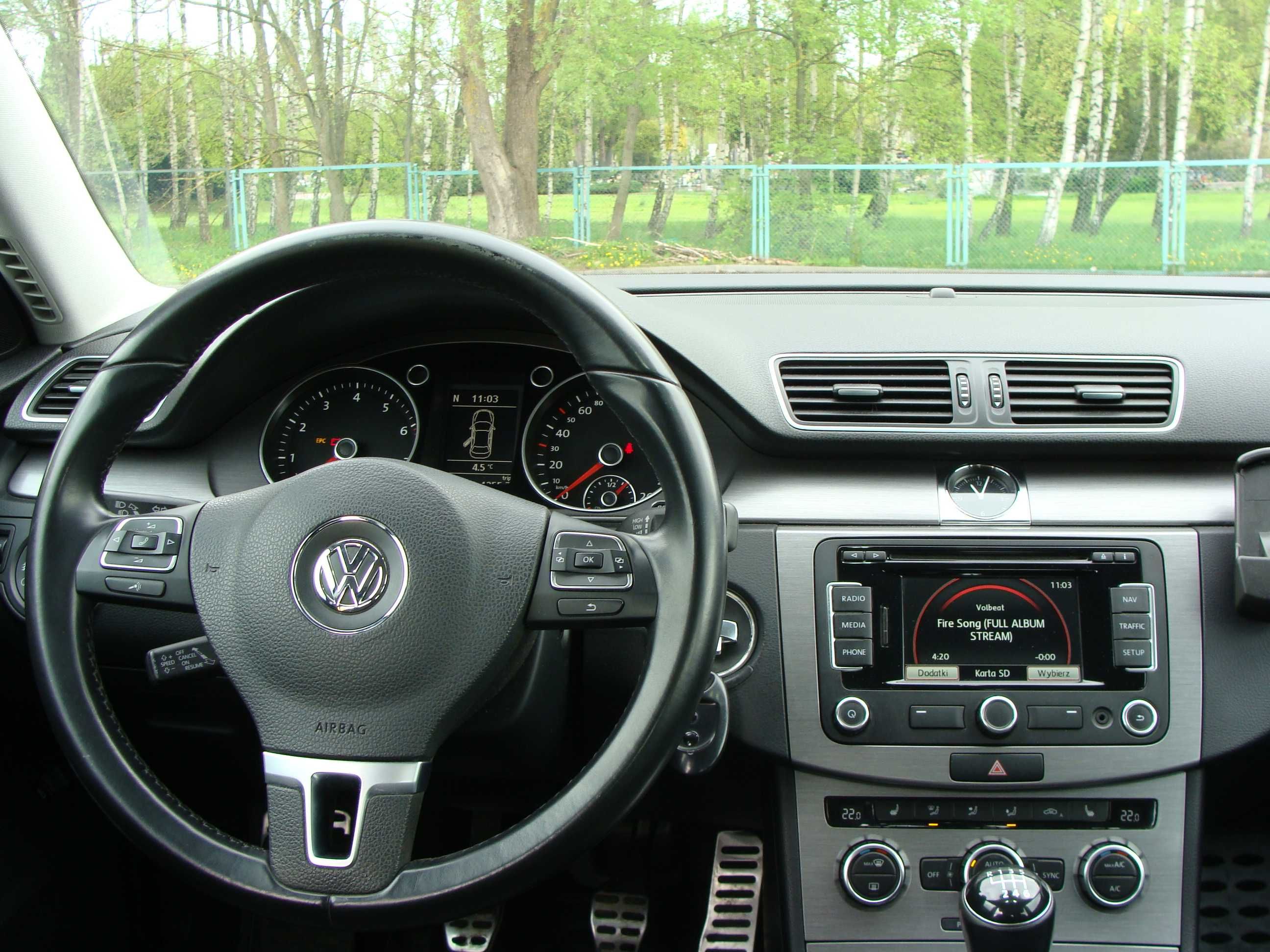 VW Passat 2013 rok 1400cm3 160KM. Mały przebieg