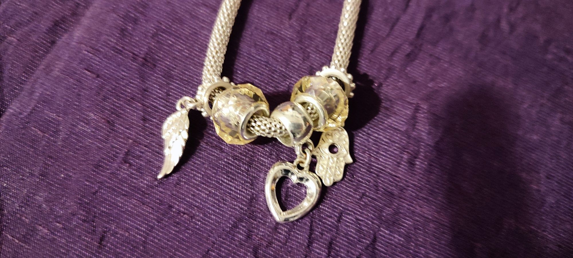 Komplet biżuterii Avon - naszyjnik, bransoletka