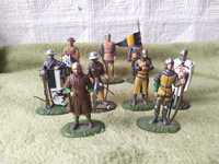 9 oryginalnych figurek wojowników z serii De Agostini wraz z wystawką.