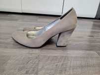 Buty na obcasie rozmiar 41