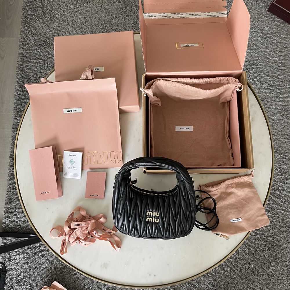 Mala Miu Miu Wander