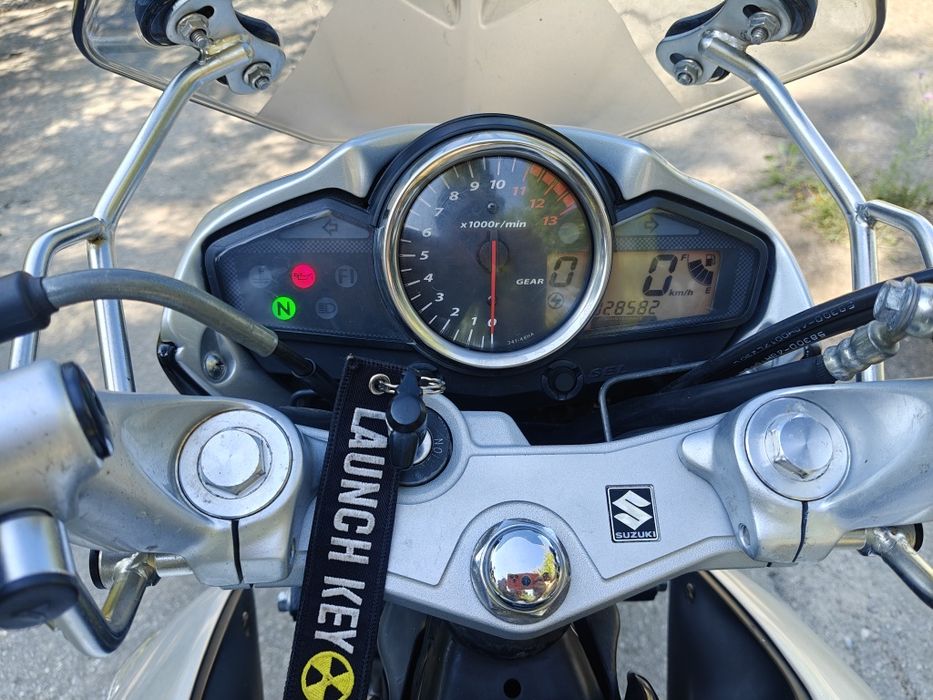 Suzuki GSR 250 інжектор