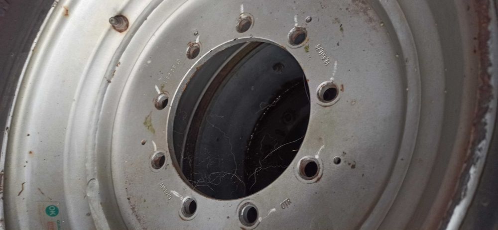 Pneus com Gel e Jantes 15R19.5