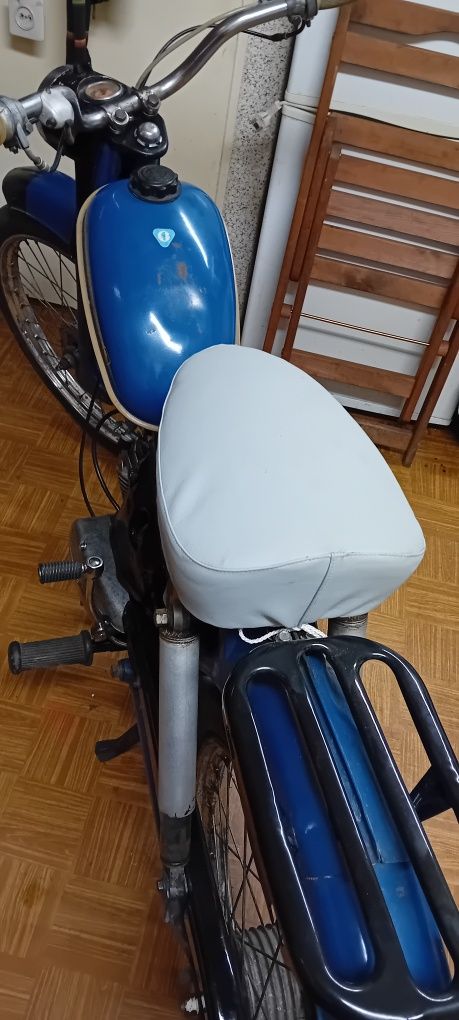 Zabytkowy komar orginał