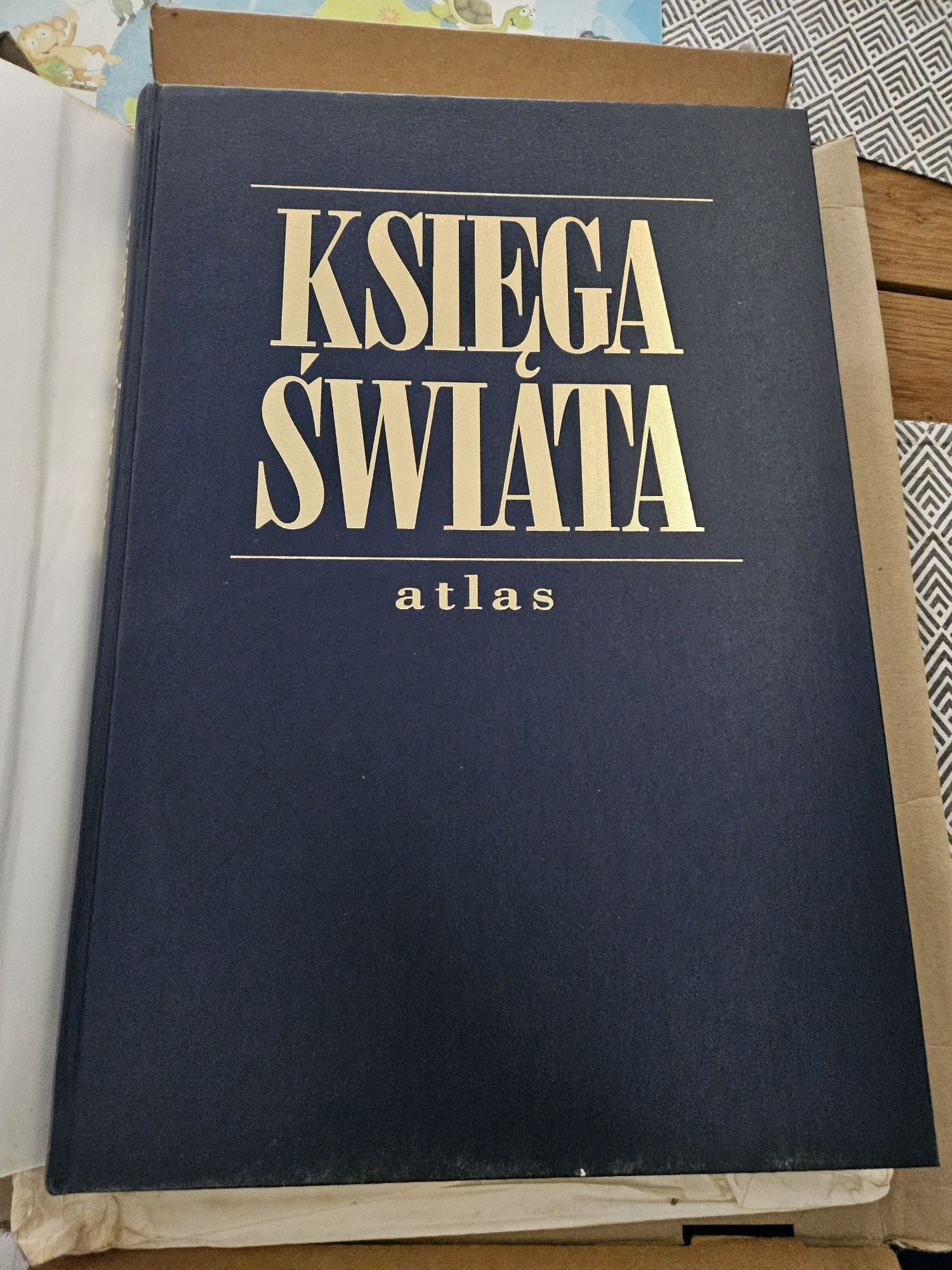 Wielka księga świata Atlas PWN geocenter