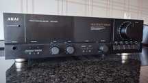 AKAI - A535 Amplifier