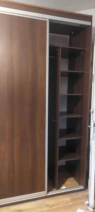 Szafa przesuwna  z lustrem