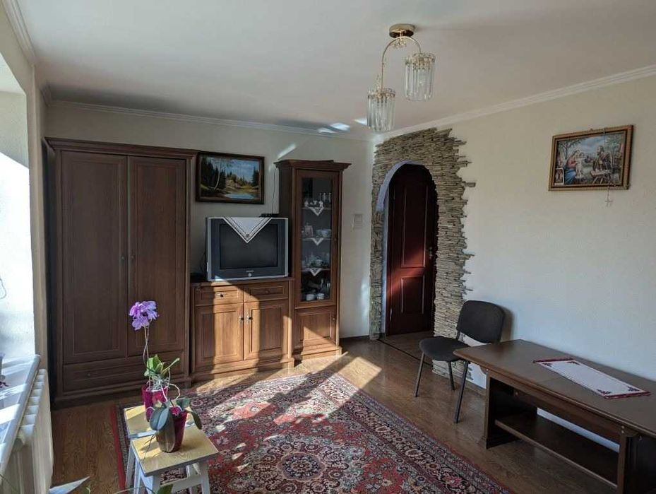 Оренда 2 кімн. квартири на Сихові