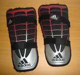 Caneleiras Adidas originais