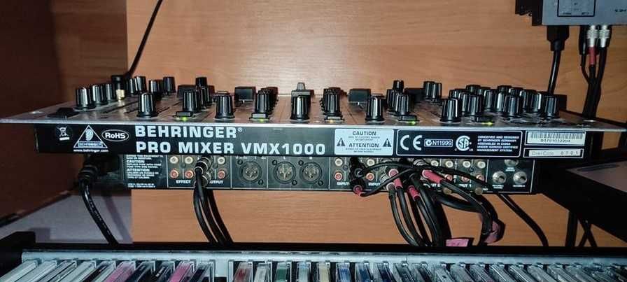 Behringer Pro Mixer VMX 1000