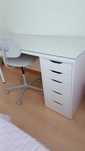 Secretaria e módulo de gavetas IKEA