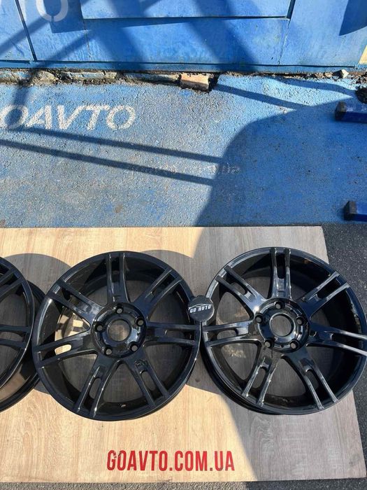 Goauto круті диски 5/120 r16 et40 7j dia66,6 в чорному кольорі
