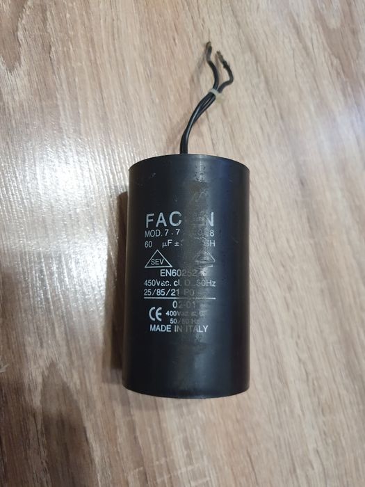 Kondensator rozruchowy 60 uF 450V AC do kosiarki / pieca / silnika