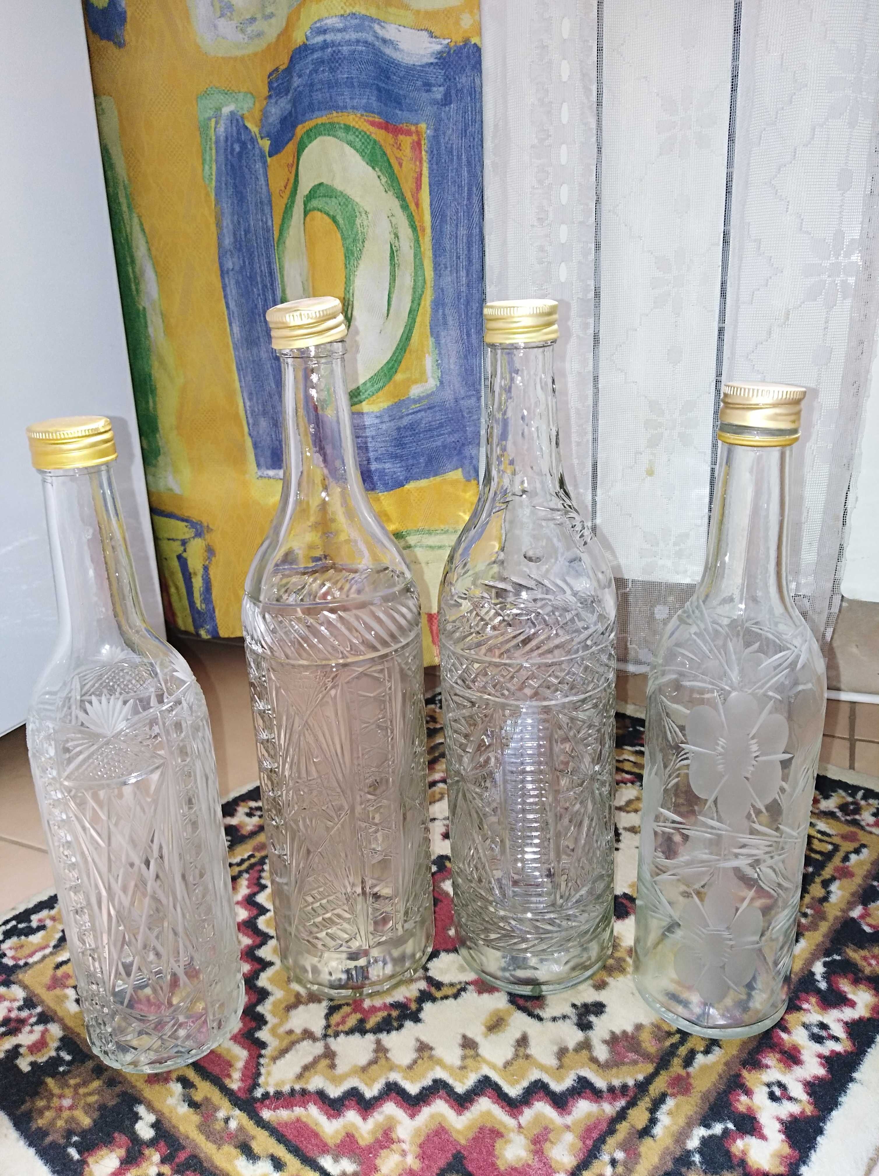 Бутылки декоративные с резными узорами в виде цветов времен СССР