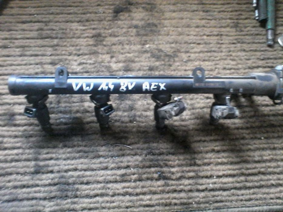 VW POLO GOLF IBIZA 1,4 8V listwa wtryskowa wtryski 030133319AA 030906031J