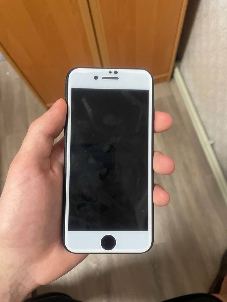 Продам Iphone SE 3 2022 (64гб)