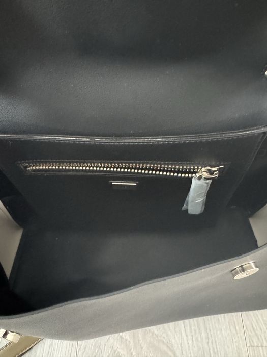Bolsa Guess em pele