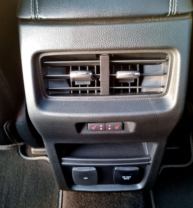 Bardzo ładny Ford Edge ST