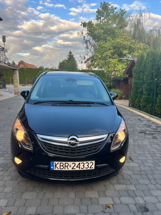 Opel Zafira 7 osób GAZ bogate wyposażenie Rodzinne auto