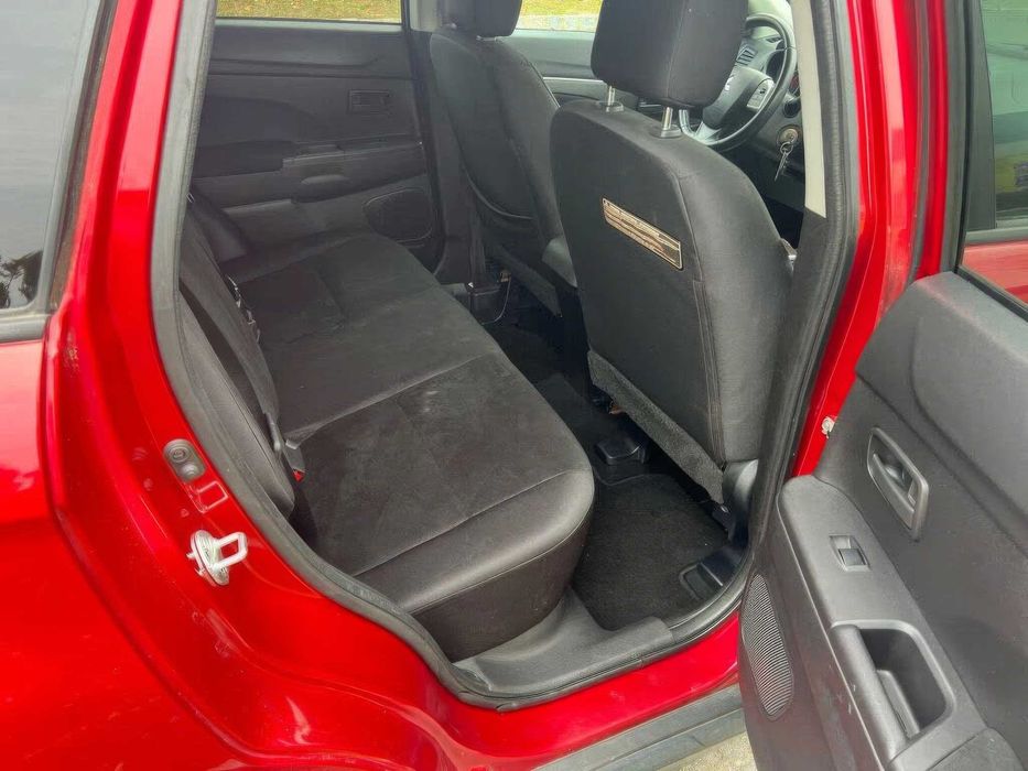 Mitsubishi Outlander Sport ES      2015