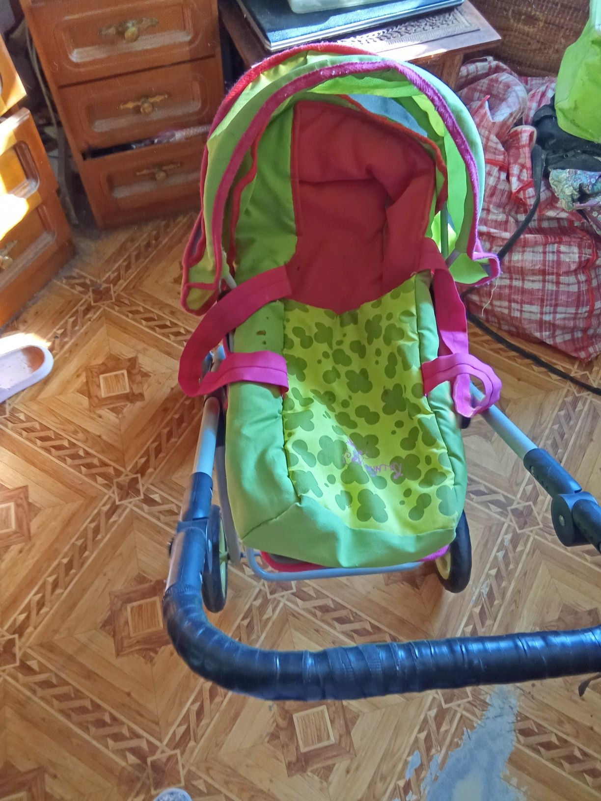 Продам детскую игровую коляску