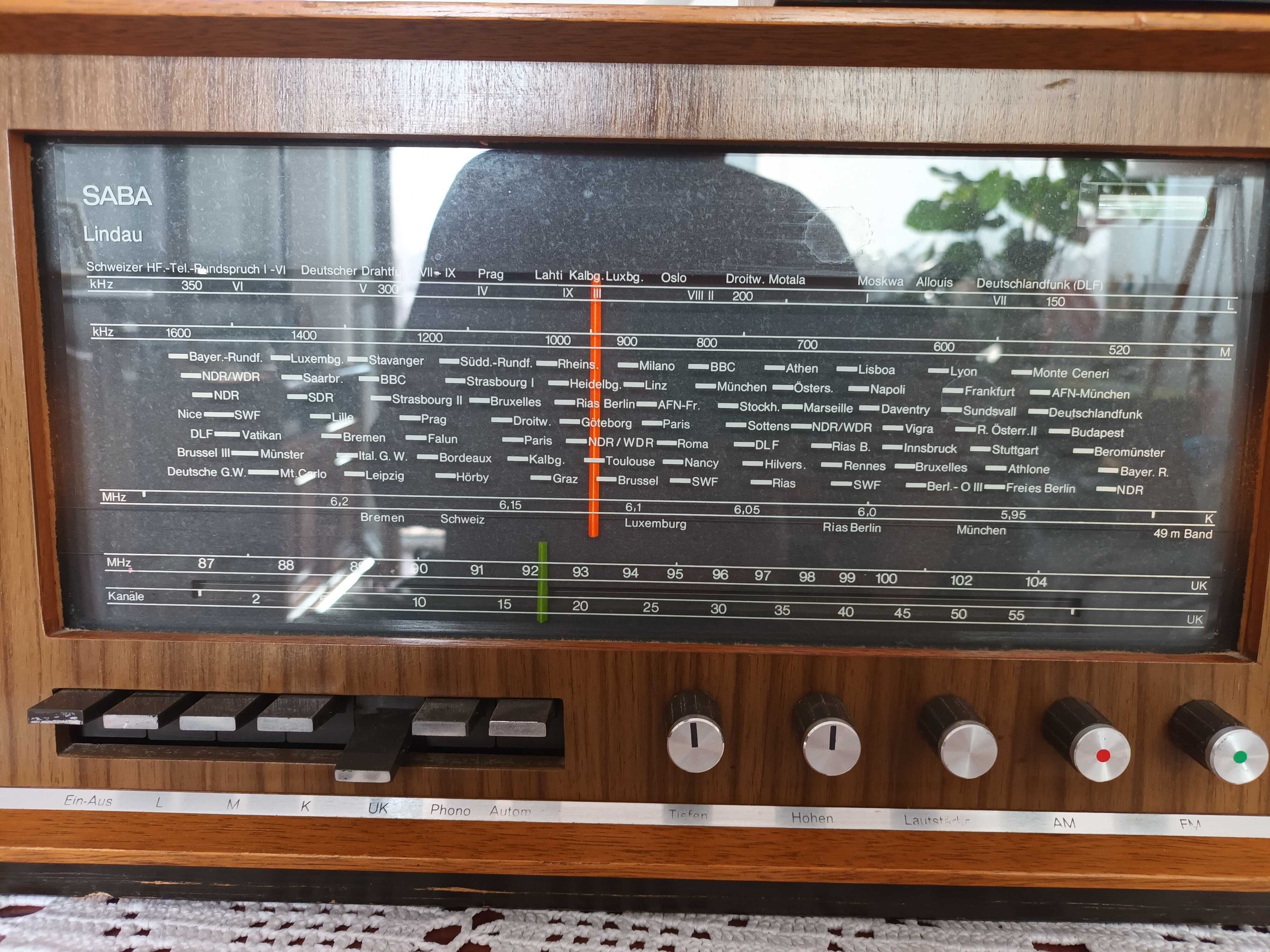 Saba Lindau Model LI 18 lampowe  sprawne UKF 88-104 FM