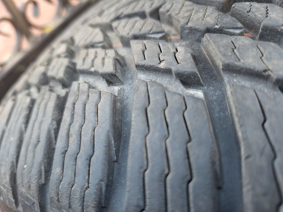 Nokian WR Snowproof 225/55R17 , 2szt jak nowe