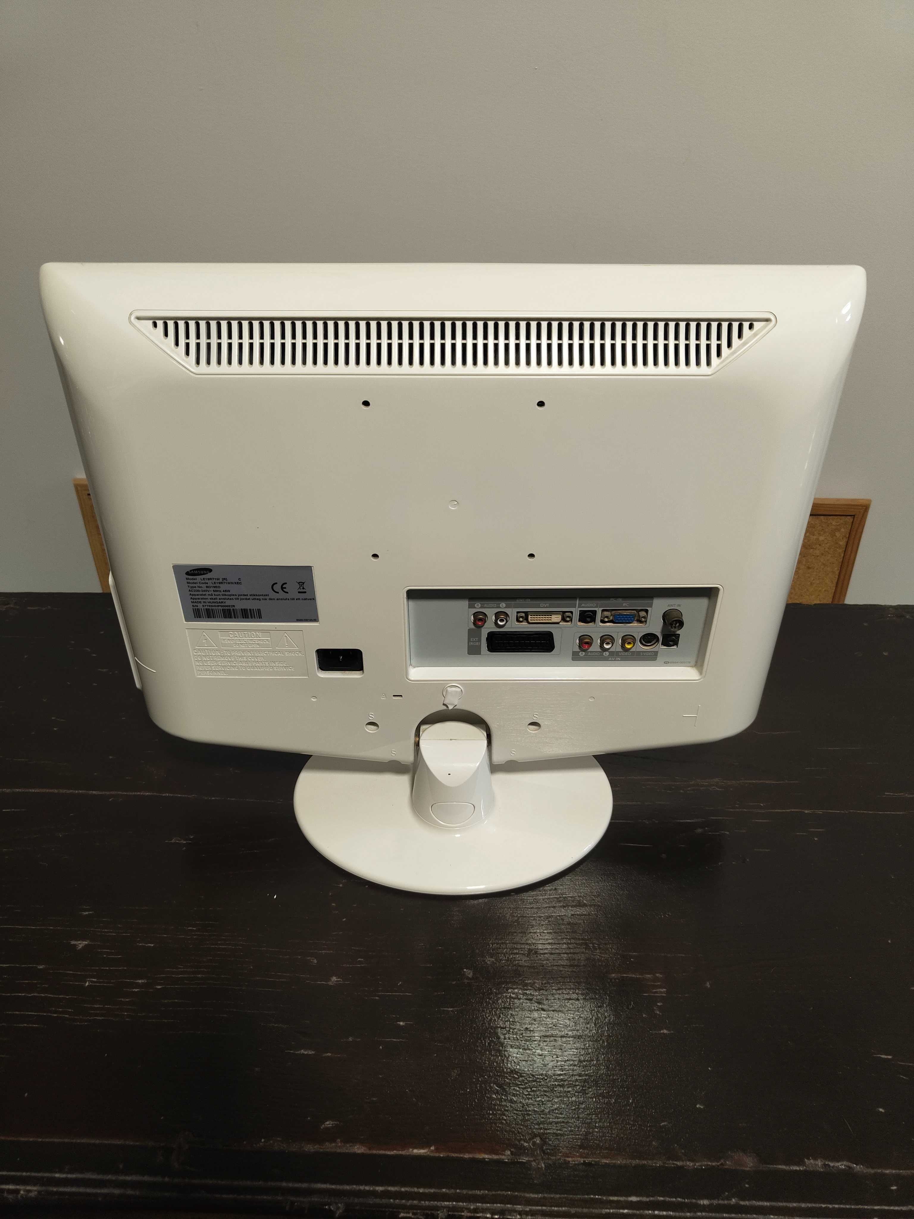 Vendo TV usada com 60 cm de diametro