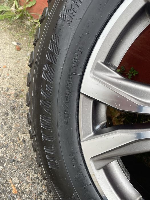 Шини Goodyear UltraGrip Ice Arctic SUV 4x4 с дисками лексус RX350