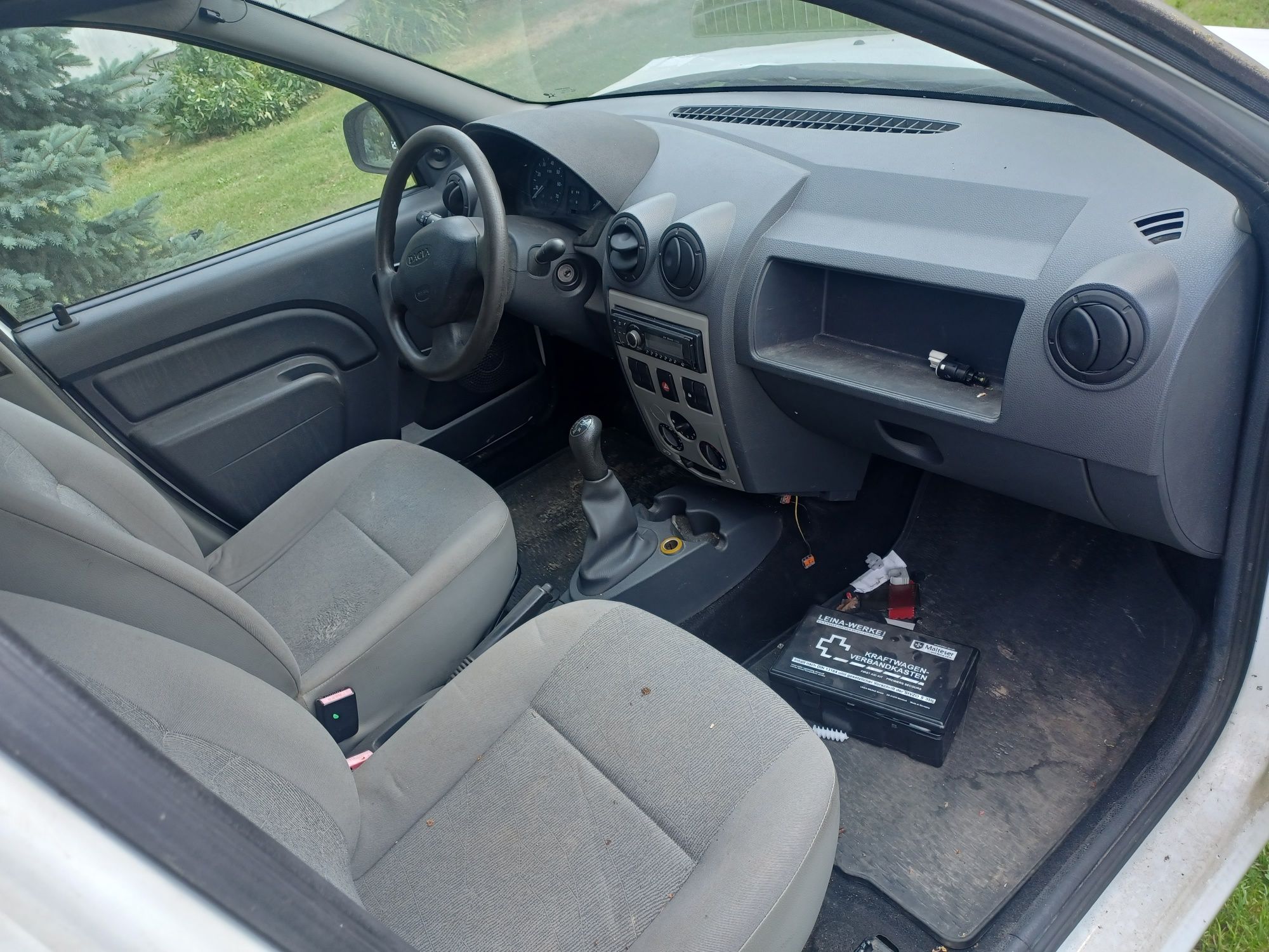 Dacia Logan 1.4 Benzyna maly przebieg