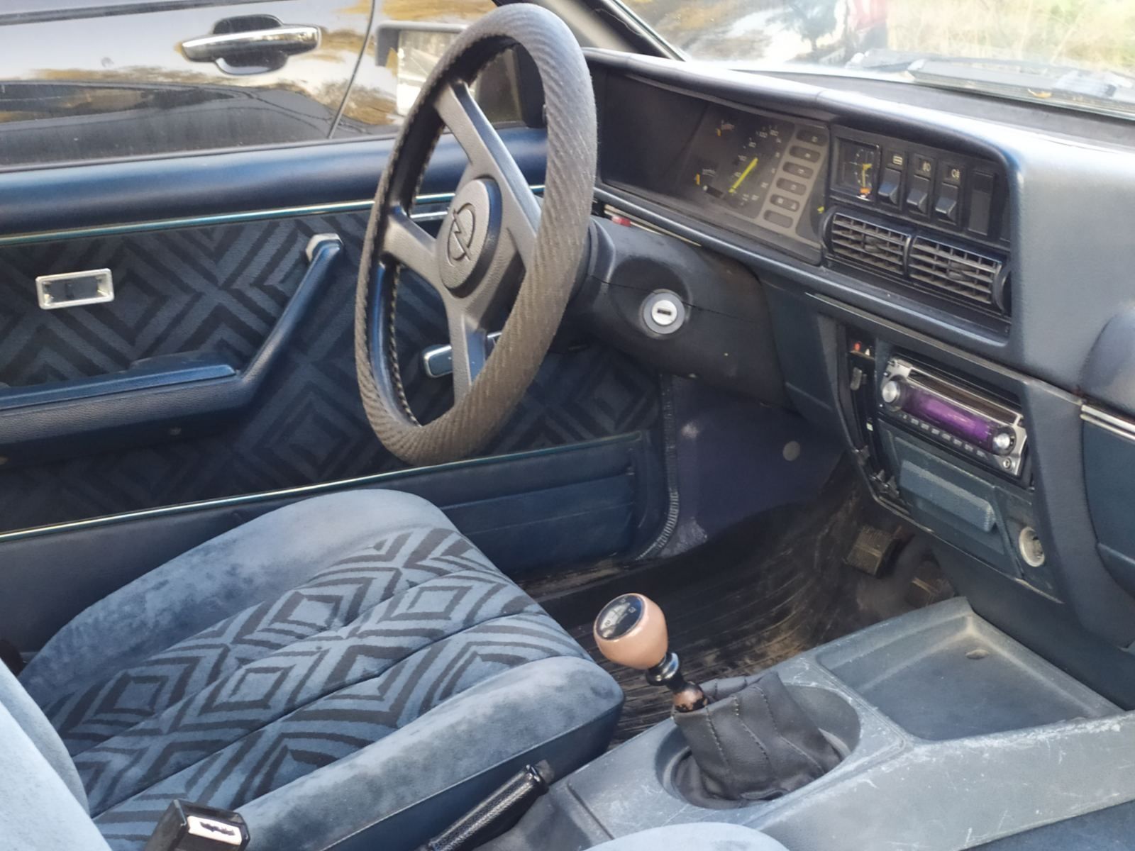 Продам Opel Rekord