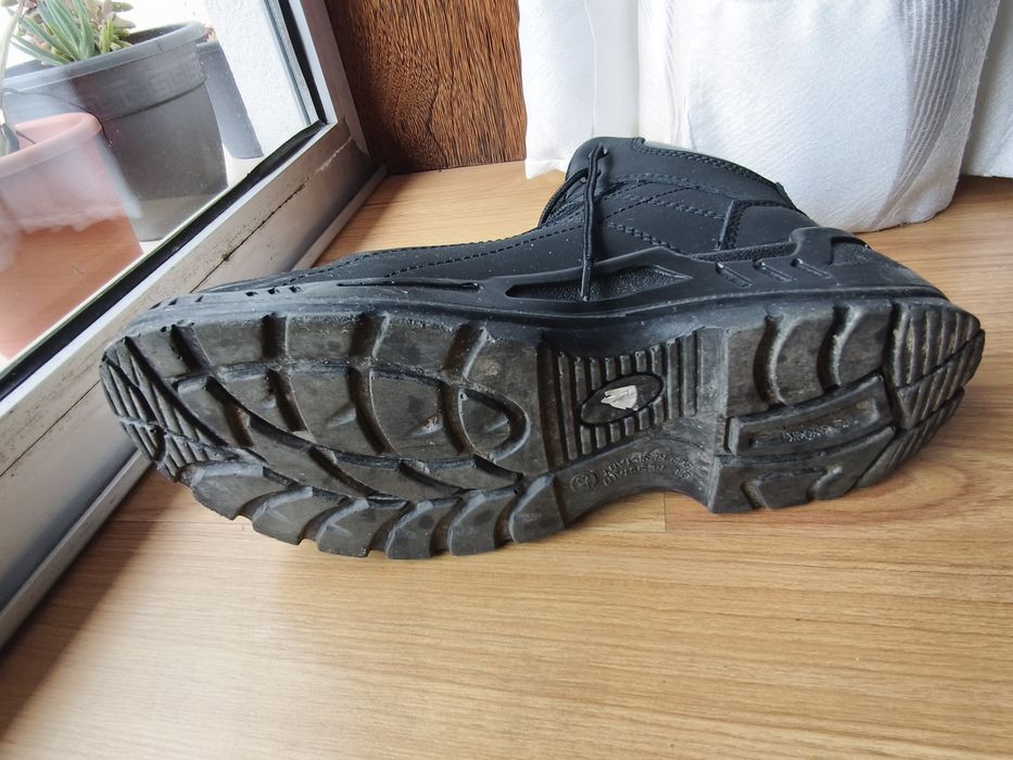 Bota em pele Vitto Security N43 ( impecável)