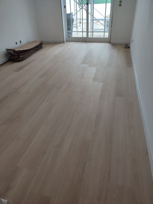 Aplicador de flutuante e pintura