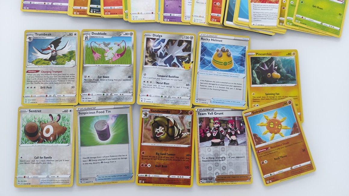 Album A4 na karty pokemon oraz 100 kart i 10 świecących pokemon Ash Pi