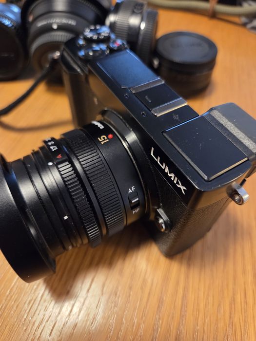 Aparat Lumix GX9 zestaw leica 15mm, sigma 56mm , olympus 45 mm, 20mm ,