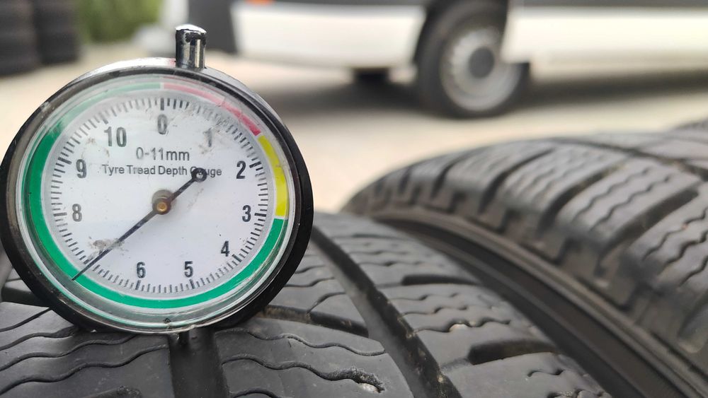 Koła Zimowe Sprinter Bliźniak 205/75/16C Pirelli 6x205  Ładne 8,5mm