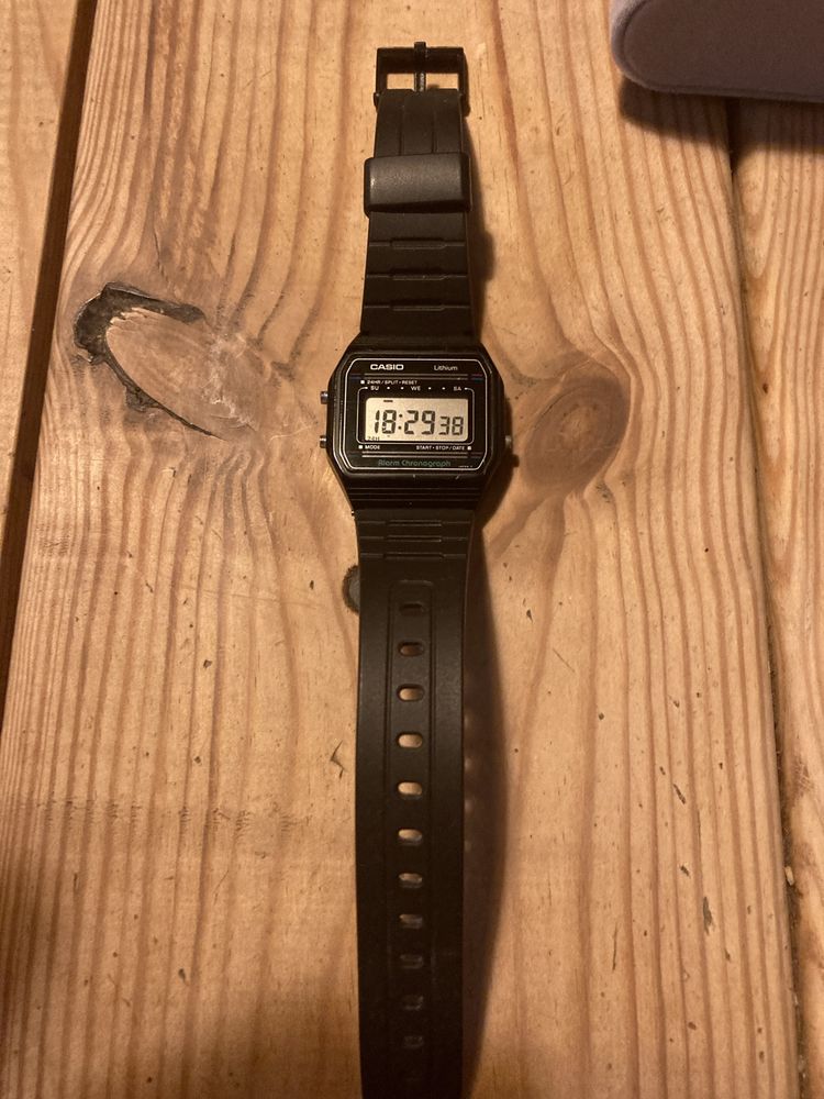 Casio F89 vintage japan