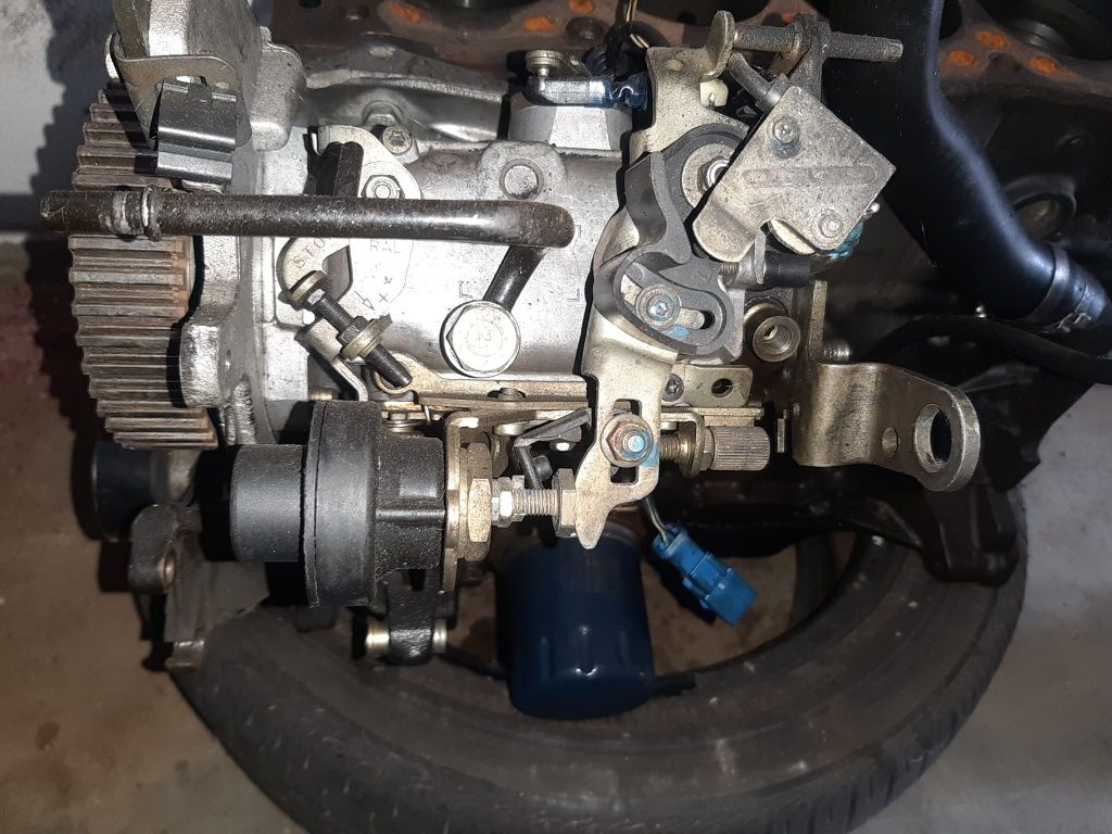 Bloco  de motor c/bomba injectora Peugeot Partner 1.9D