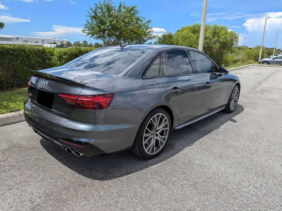 Audi S4      2020
