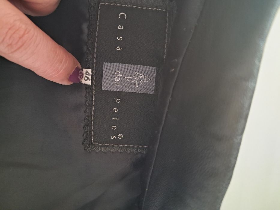 Casaco 3/4 em pele preto impecável