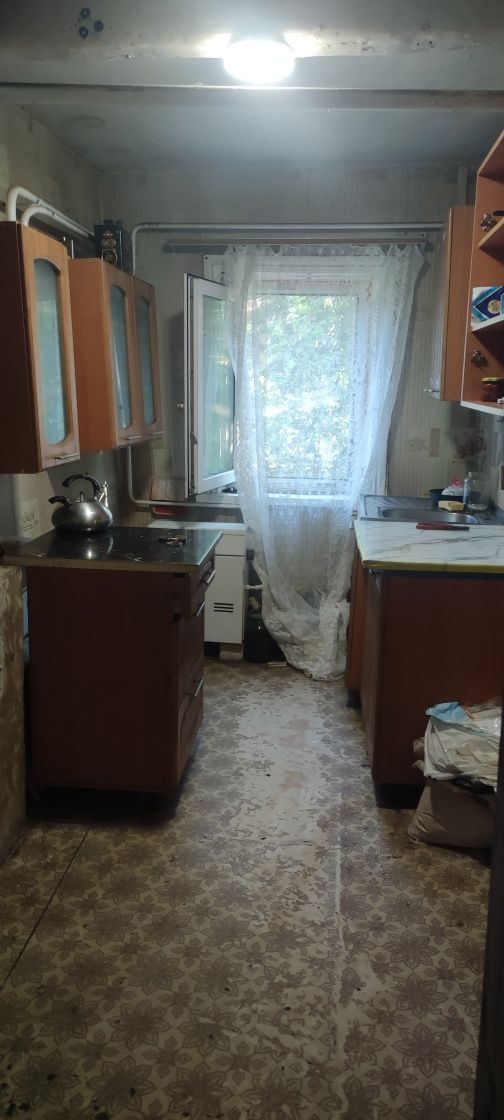 Продам будинок Білецьківка Дві великі кімнати,кухня,коридор.