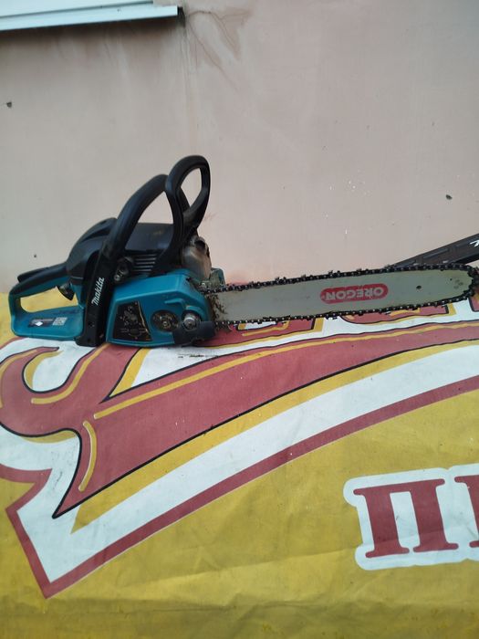 Бензопилка Макіта 3203