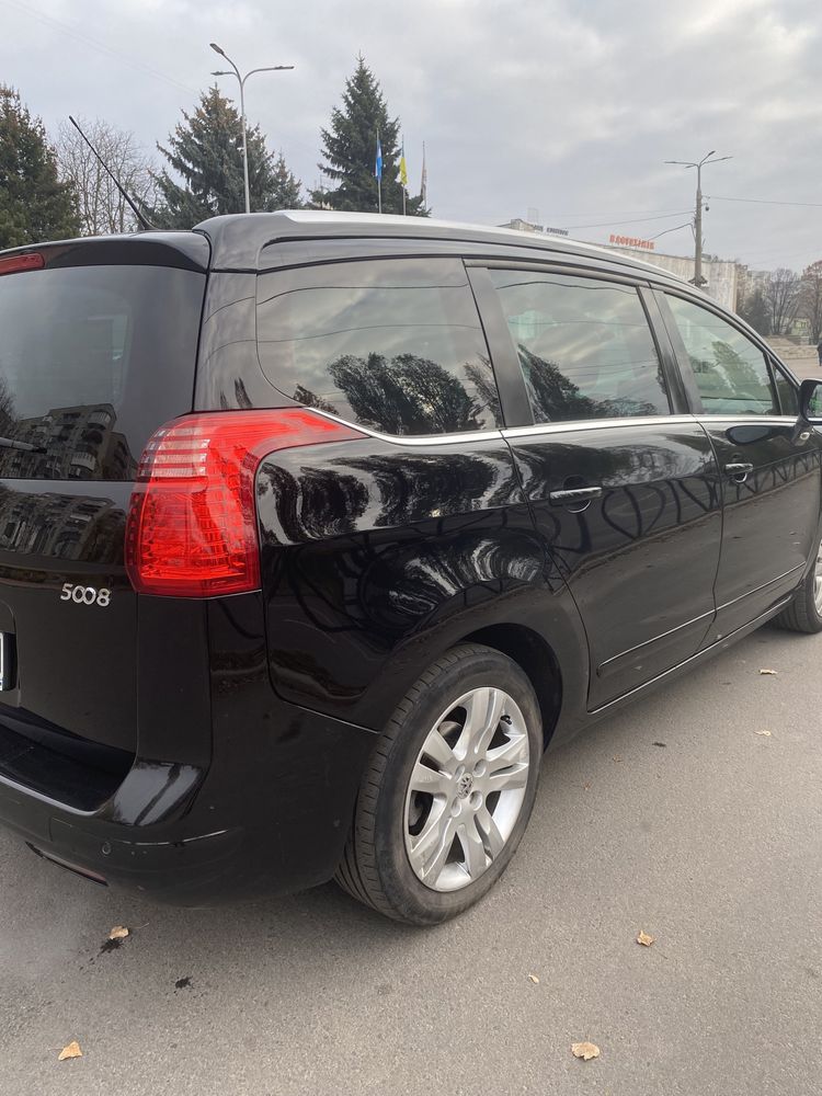 Продам Peugeot 5008